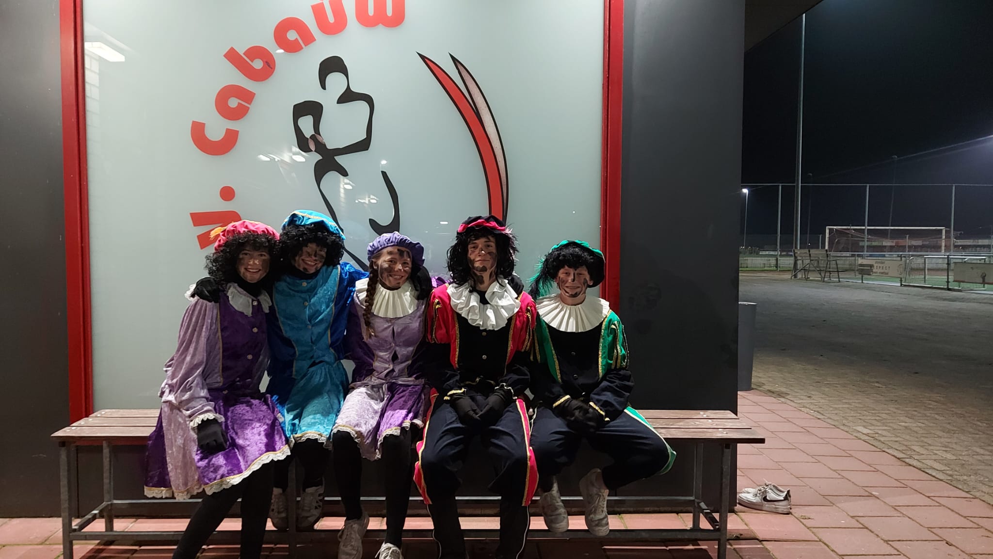 Voetbalpieten training mee bij V.V. Cabauw!