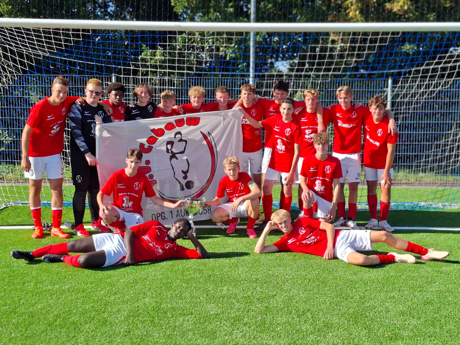 Winst Derbycup voor O17-1!